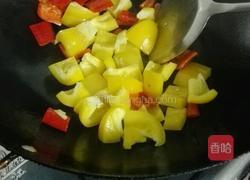 彩椒炒鸡肉的做法图解3