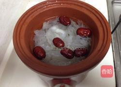 银耳莲子羹的做法图解5