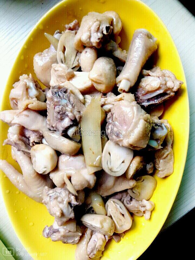 蘑菇炒鸡肉