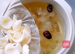 银耳百合莲子羮的做法图解5