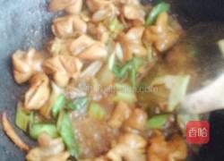 洋葱炒大肠的做法图解5