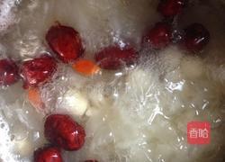 银耳莲子羹的做法图解4