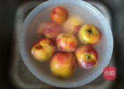 黄桃果酱的做法图解1