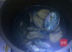 鲜鲍鱼瘦肉汤。 的做法图解4