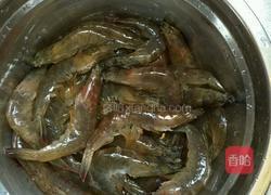 油焖手剥虾的做法图解1