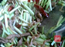 韭黄肉丝的做法图解7