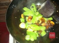 尖椒炒变蛋的做法图解3