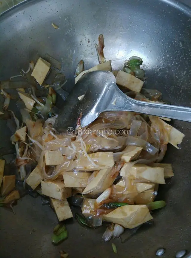 熟了放豆腐和剩菜