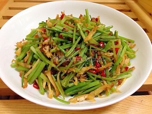 香芹炒鸡丝