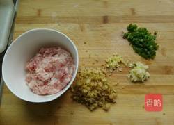 肉蒸鸡蛋糕的做法图解3