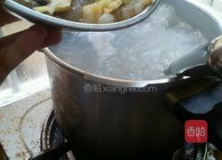 鲜虾花甲香菇粥的做法图解5
