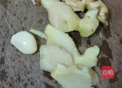 子姜焖嫩鸭的做法图解1