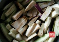 辣酱炒茄子的做法图解1