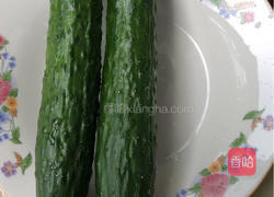 黄瓜炒蛋的做法图解1