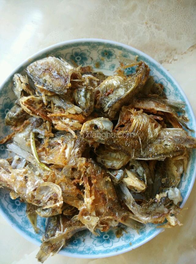 油炸小鲫鱼