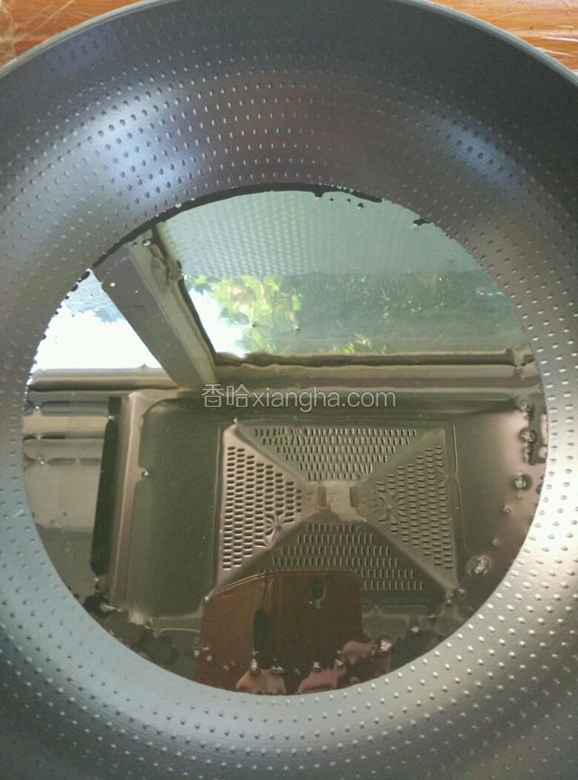 锅中倒入植物油加热至八成热以上