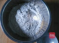 东北大饼子的做法图解1