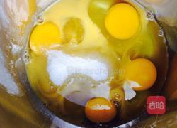 海绵蛋糕的做法图解1