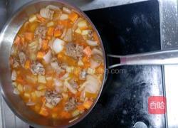 时蔬炖鸭腿的做法图解12