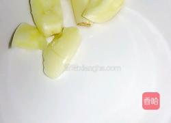 火腿肠炒黄瓜的做法图解3