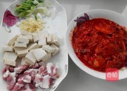 辣白菜豆腐汤的做法图解1