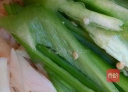 箥箩炒鸡肉青椒的做法图解3