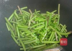 辣椒炒红薯藤的做法图解2