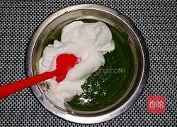 抹茶戚風蛋糕的做法图解6