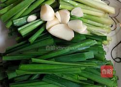 韭菜炒小河虾的做法图解2