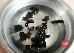 黑木耳胡萝卜肉片的做法图解2