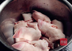 黄豆焖猪脚的做法图解2