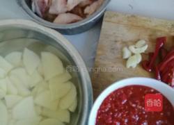 干锅土豆鸡的做法图解1