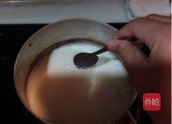 焦糖奶茶的做法图解4