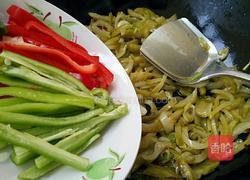 双椒榨菜丝的做法图解8