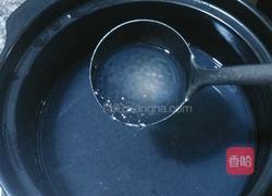 椰汁西米露的做法图解2