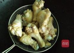 土豆炖翅根的做法图解1
