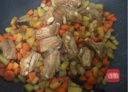 排骨焖饭的做法图解6