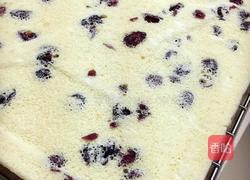 蔓越莓蛋糕卷的做法图解5