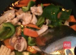 鱿鱼炒甜椒的做法图解5