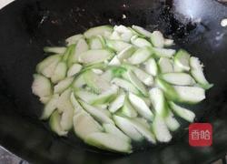 丝瓜鸡蛋瘦肉汤的做法图解5