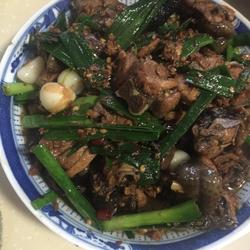 蒜苗小炒鸡的做法[图]
