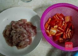 瘦肉炒嫩姜的做法图解2