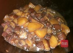 红烧肉炖土豆的做法图解6