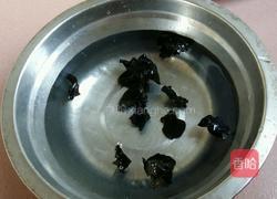 蒜蓉西兰花胡萝卜炒黑木耳的做法图解2