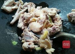 板栗烧鸡的做法图解3