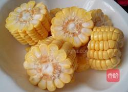 玉米排骨汤的做法图解2