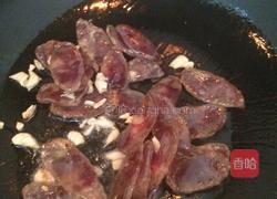 荷兰豆炒腊肠的做法图解5