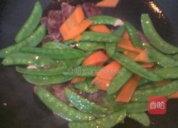 荷兰豆炒腊肠的做法图解6