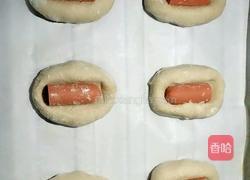 火腿肠黑胡椒沙拉酱面包的做法图解3