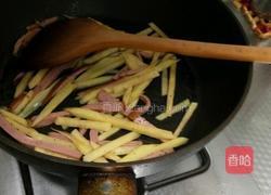 土豆香肠饼的做法图解2